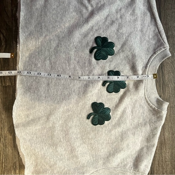 Womens XS crewneck cropped sweatshirt - Picture 4 of 5